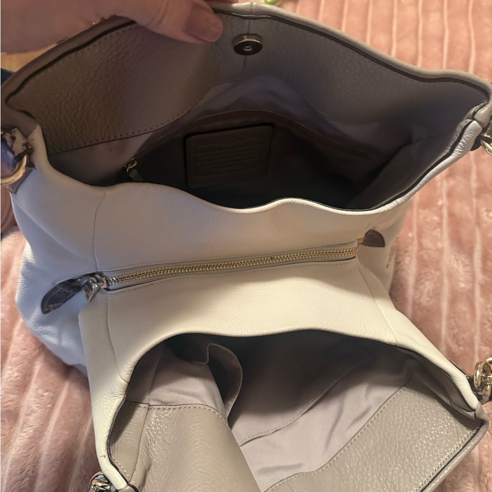 Coach Gray and Cream Shoulder Bag - Picture 5 of 7